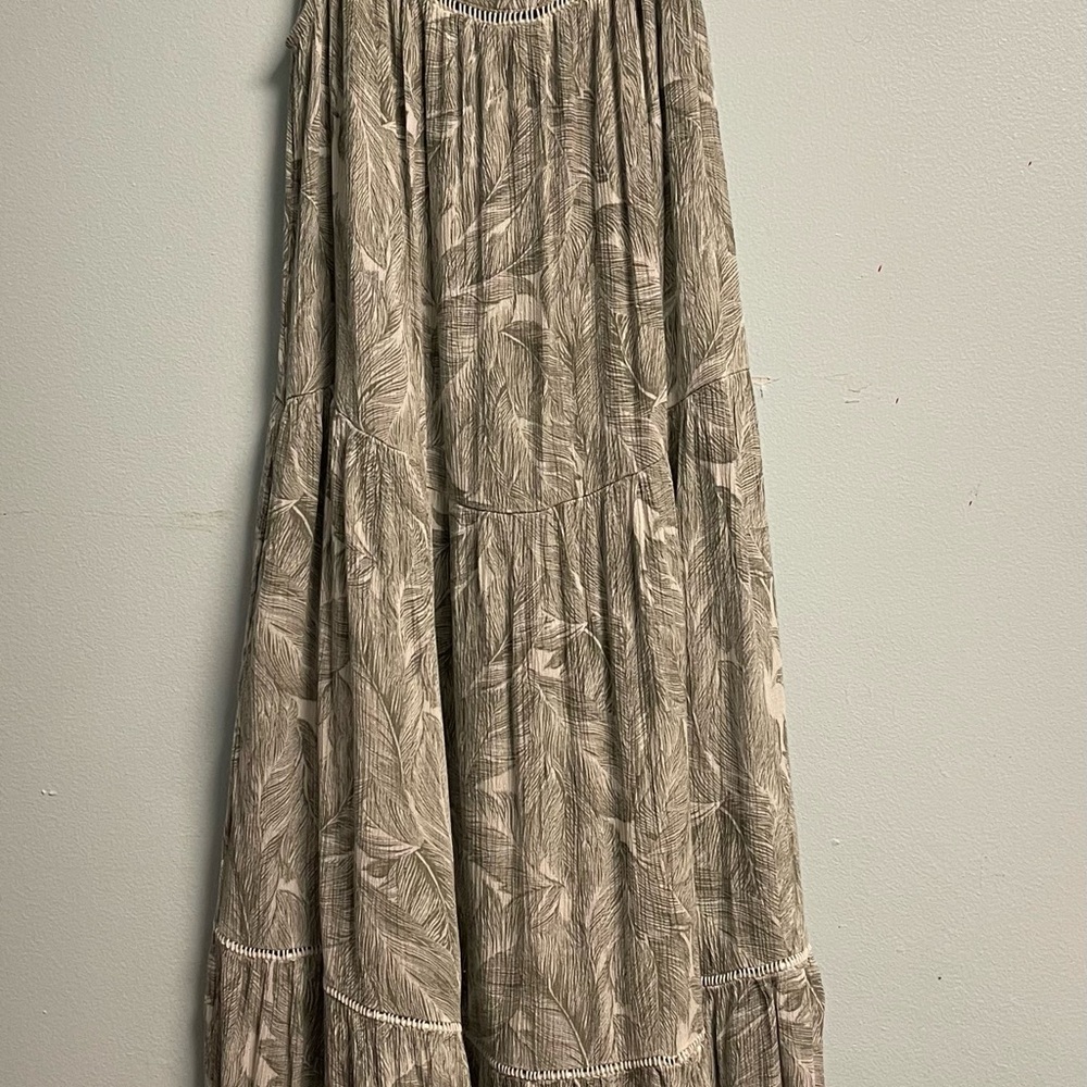 Beach Dress - Picture 2 of 3